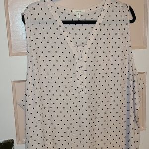 Polka-dot sleeveless shell